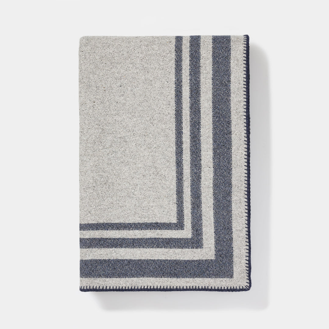 Light Grey/Navy White