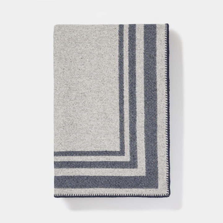 Light Grey/Navy White