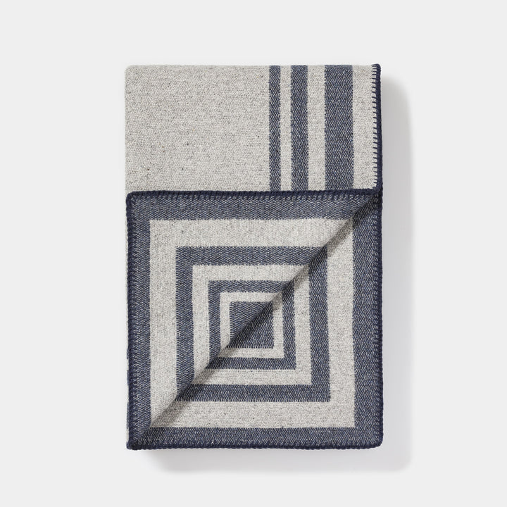 Light Grey/Navy White