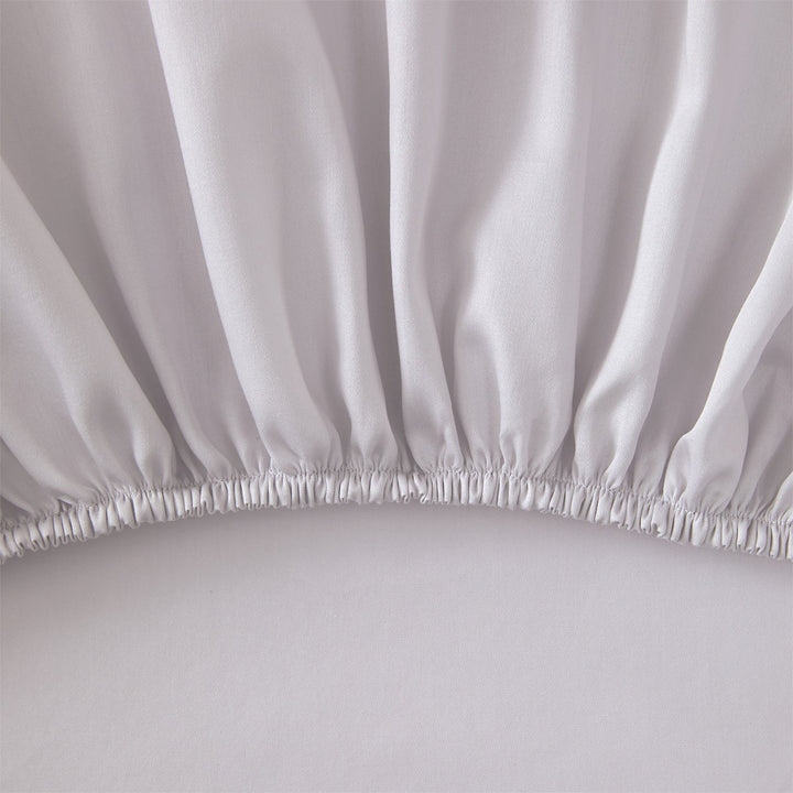 Triomphe Fitted Sheet by Yves Delorme