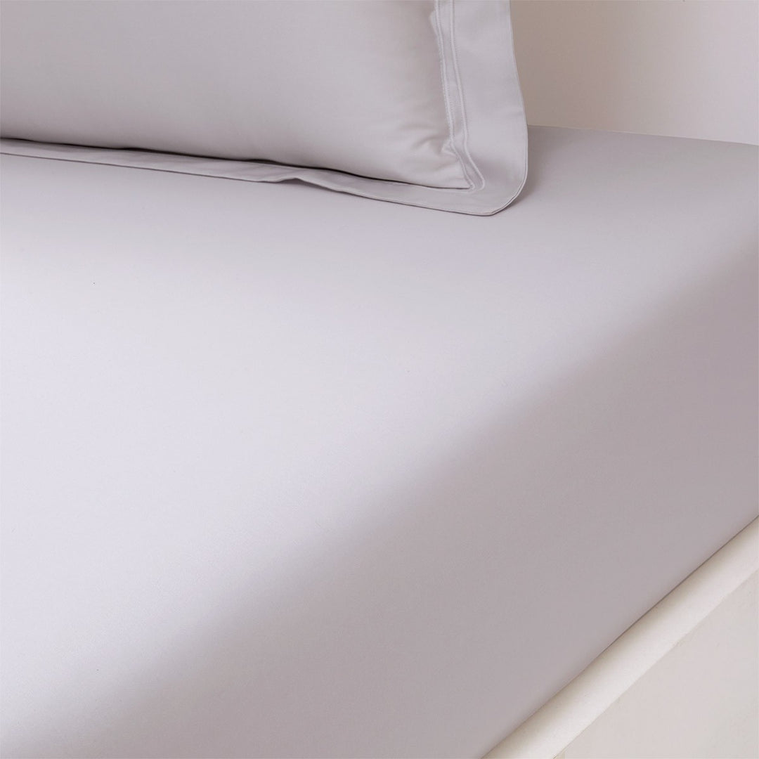 Triomphe Fitted Sheet by Yves Delorme