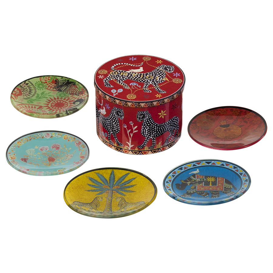 Tin and 5 Round Glass Plates