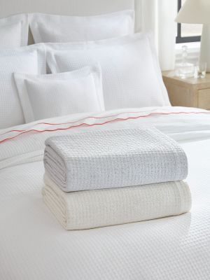 White color shown on the bed.
Stack: top is Lunar, bottom is Ivory