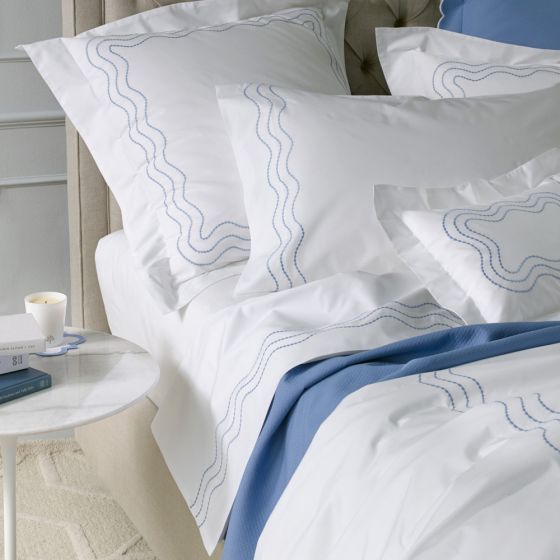 Serena Duvet Covers Shams By Matouk, What Are The Strings In A Duvet Cover For